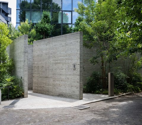 FOTO: Buah Karya Arsitek Terkemuka Jepang Menyulap Toilet-Toilet Umum di Kota Tokyo Menjadi Desain Unik dan Menarik