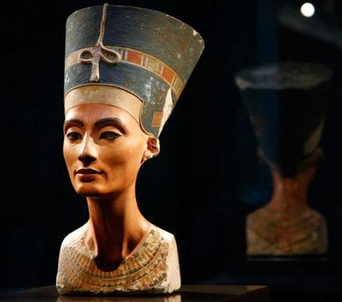 Kisah Cinta Firaun Akhenaten dan Ratu Nefertiti yang Melegenda, Tak Malu Bermesraan di Depan Umum