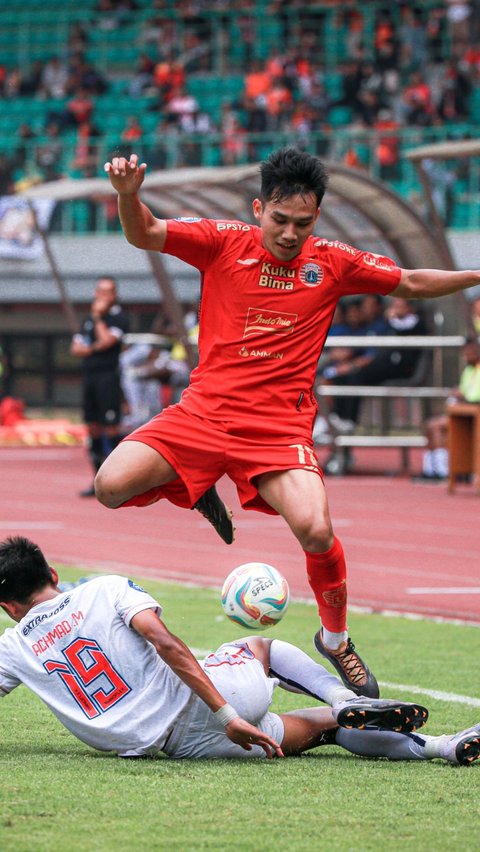 FOTO: Jamu Arema FC dengan Skor Imbang 2-2, Persija Jakarta Gagal Raih Poin di Laga BRI Liga 1