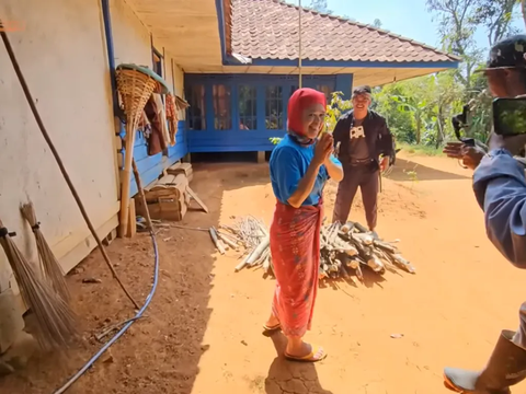 Jarang Tampil di TV, Begini Kabar Terbaru Pemeran Encuy Sinetron Dunia Terbalik di Kampung Halamannya