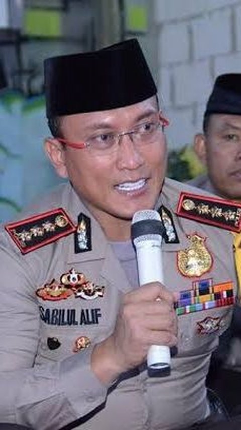 Dia adalah lulusan Akpol 1996 yang berpengalaman di bidang Lantas. Jenderal bintang satu itu pernah menjadi Ajudan Wapres RI Ma'ruf Amin.
