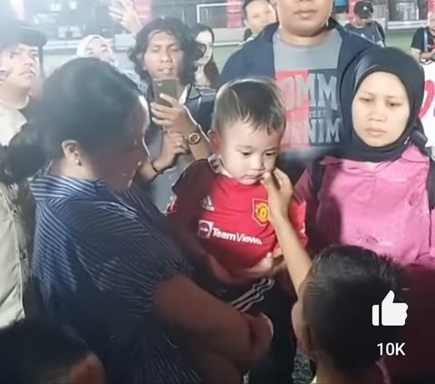 Pipi Rayyanza Dicubit Berkali-kali Orang Tak Dikenal, Tatapan Mata Sus Rini Jadi Perbincangan