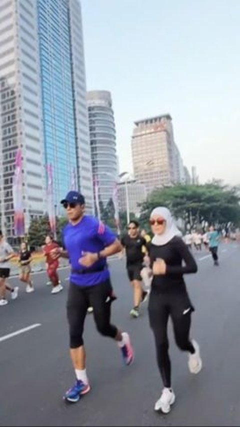 Momen Komjen Rudy 'Gajah' Lari Pagi Bareng Istri, Lagunya Bikin Baper