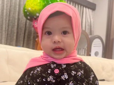 Lucu! Potret Ameena Putri Atta Halilintar dan Aurel Pakai Jilbab, Dipanggil 'Bu Hajjah'
