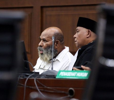 FOTO: Sidang Lanjutan Kasus Lukas Enembe, dari Hakim Kasih Ultimatum Saksi hingga Ungkap Kiriman Uang Rp1 Miliar