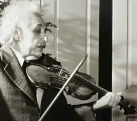 Teori Gravitasi Einstein Disebut Terinspirasi dari Alunan Musik