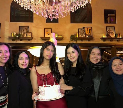Disebut SBY Versi Cewek, Potret Cantik Almira Anak AHY & Annisa Pohan Genap Berusia 15 Tahun