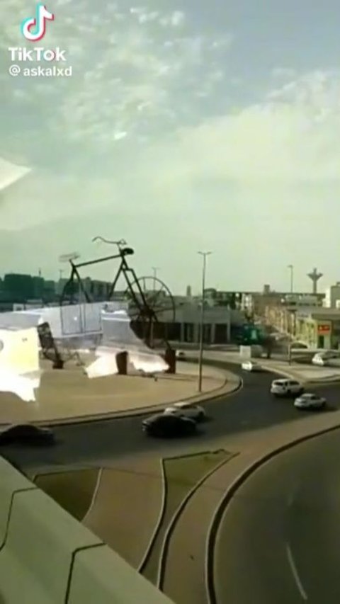 Viral karena Video 'Pelan-Pelan Pak Sopir', Ini Fakta 'Sepeda Nabi Adam' yang Ada di Jeddah