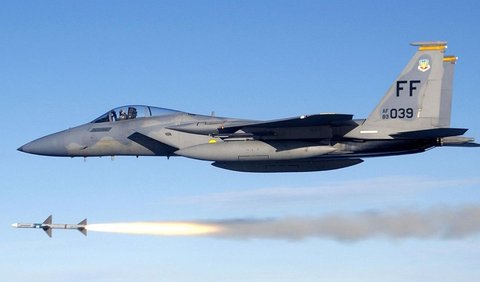 F-15 Eagle Varian Awal Sudah Digunakan oleh AU AS Sejak Tahun 1976