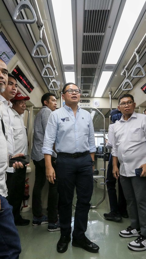 LRT Jabodebek telah terintegrasi dengan beragam moda transportasi seperti KRL Jabodetabek, MRT Jakarta, TransJakarta, dan lainnya.