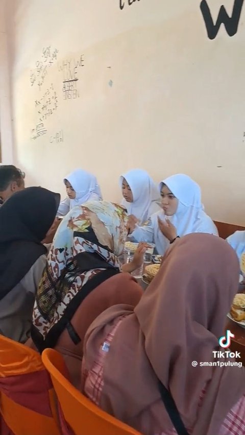 Viral Acara Parenting Day di SMA Ponorogo, Ortu dan Anak Nangis Penuh Haru