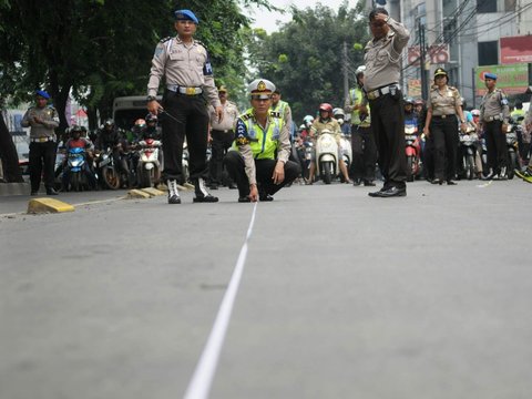 Truk Muatan Hebel Tabrak Tujuh Motor di Lenteng Agung, Sejumlah Pengguna Jalan Luka-Luka