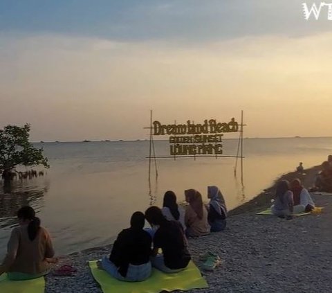 Menikmati Keindahan Pantai Ujung Piring, Permata Tersembunyi di Pesisir Jepara