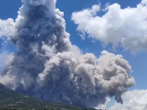 Kepanikan Pendaki di Bibir Kawah Gunung Dempo saat Erupsi Terjadi, Semua Teriak Turun