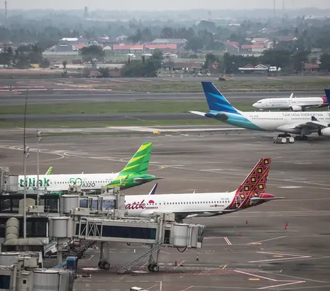 Gaji Tukang Parkir Pesawat Ternyata Mencapai Rp7 Juta per Bulan