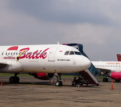 Gaji Tukang Parkir Pesawat Ternyata Mencapai Rp7 Juta per Bulan