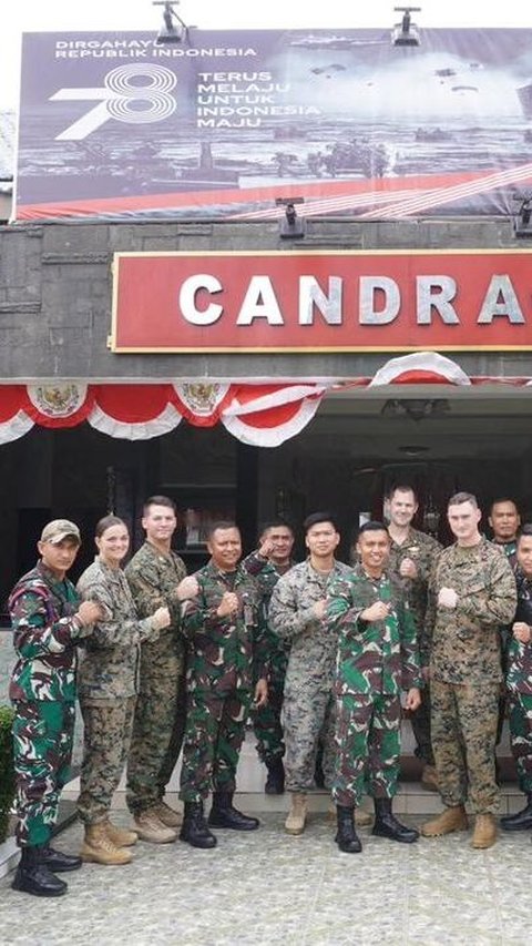 Marinir TNI AL Kedatangan Anggota Militer Amerika Serikat, Satu Tentara Bule Wanita Bikin Salfok