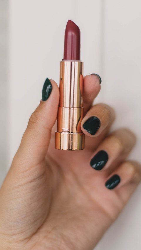 5. Lipstik