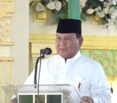 Tuai Pujian, Adab Prabowo Geser Podium Agar Tak Membelakangi Para Ulama