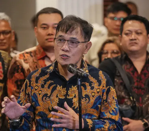 Politikus PDI Perjuangan Budiman Sudjatmiko membantah tuduhan meminta jatah menteri ke partai. Budiman mengaku justru ditawari oleh Presiden Joko Widodo kursi menteri desa ketika periode pertama Jokowi.