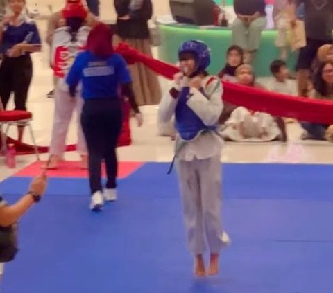 Bikin Bangga, Ini Momen Zivara Anak Nirina Zubir Raih Juara di Turnamen Taekwondo