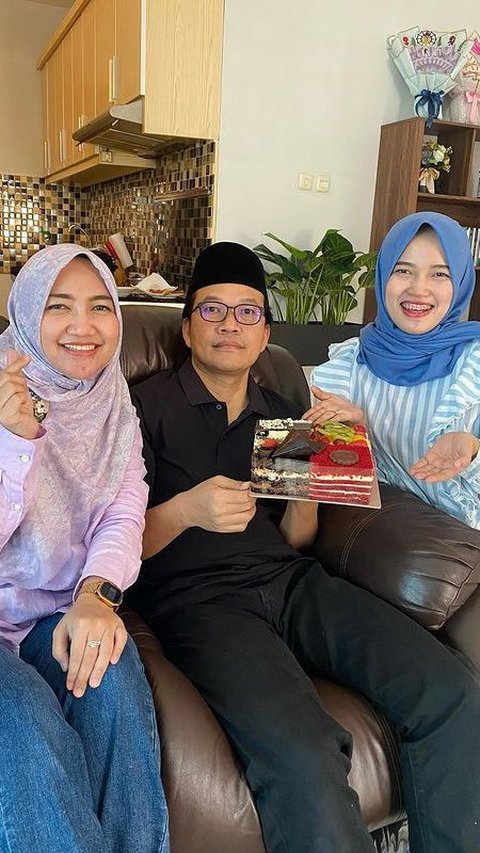 Akur, Ini Momen Istri Kedua Rayakan Anniversary ke-17 Suami dan Istri Pertama