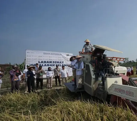 'Karena sadar atau tidak sadar, nilai-nilai AKHLAK ini memotivasi setiap keputusan yang dibuat atau tindakan yang diambil sehingga mewajibkan kita untuk memahami dan menafsirkan dasar-dasar perilaku,' ucap Eko.