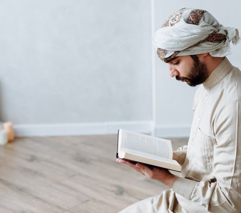 Understanding the Content of Surah Al-'Alaq about the Importance of Knowledge