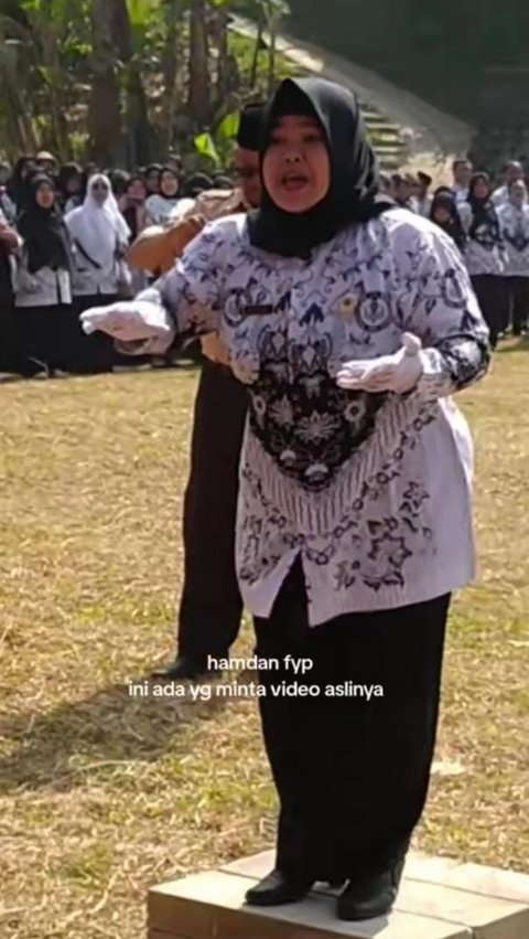 Viral Dirigen Emak-Emak Powerfull dan Energik sampai Dipuji Komposer Senior Addie MS