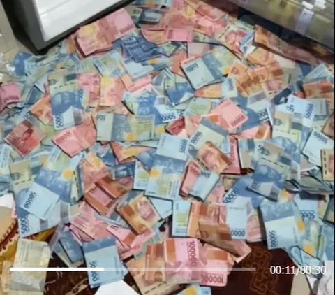 The Real Cold Money: Fridge Full of Cash