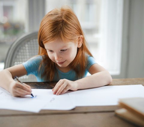 20 Cara Membuat Anak Jadi Suka Belajar, Buat Pintar Sejak Masih Kecil