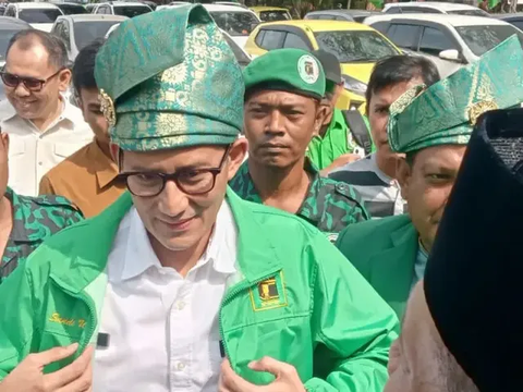 PDIP Serukan Duet Ganjar-Anies, Begini Respons Sandiaga