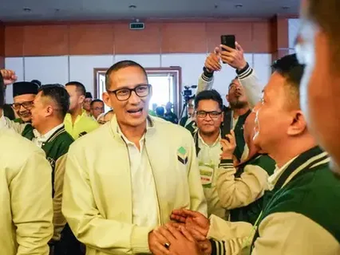 PDIP Serukan Duet Ganjar-Anies, Begini Respons Sandiaga