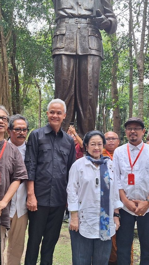 Momen Megawati Cari Ganjar Pranowo di Acara Peresmian Patung Bung Karno