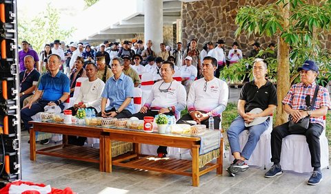 Kapolri Jenderal Listyo Sigit Prabowo mengajak para delegasi ASEAN Ministerial Meeting On Transnational Crime (AMMTC) +3 ke-17 ke Taman Nasional Komodo, Nusa Tenggara Timur (NTT).  