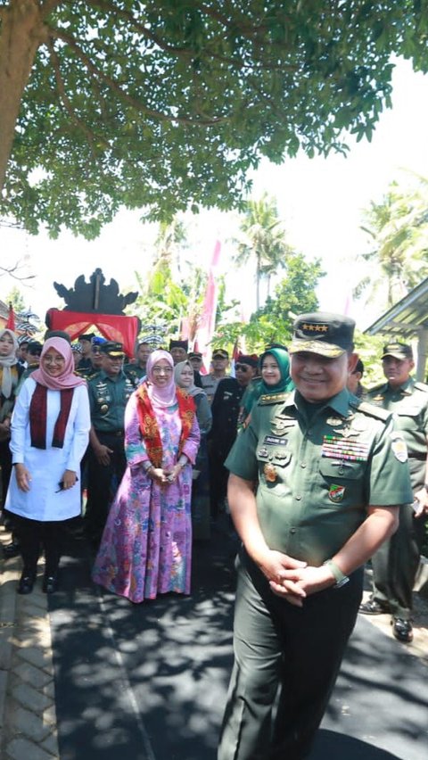 Kunjungi Kampung Pancasila, KSAD Puji Toleransi Masyarakat Banyuwangi