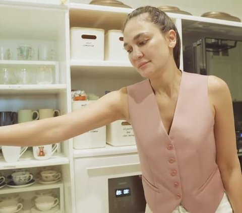 Ditata Apik oleh Tenaga Profesional, Ini Potret Dapur Luna Maya yang Semakin Bersih dan Rapih