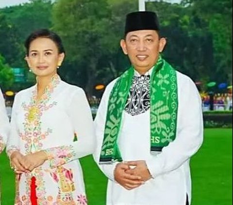 Sederhananya Istri Jenderal Bintang Empat, Tasnya jadi Sorotan