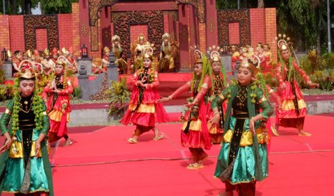 Pembukaan akan menampilkan kontingen Banyuwangi, dilanjutkan dengan penampilan band lokal, sebelum kabupaten lain naik panggung.