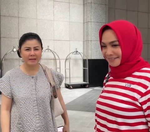 Sahabat Tajir Melintir Kompak Abis, Potret Mama Rieta dan Desiree Tarigan Blusukan ke Pasar