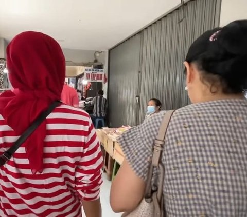 Sahabat Tajir Melintir Kompak Abis, Potret Mama Rieta dan Desiree Tarigan Blusukan ke Pasar