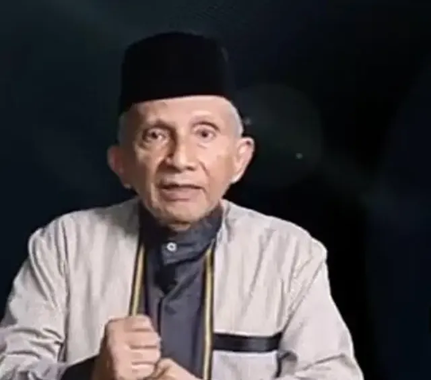 Nurcholish mengusulkan nama Amien Rais untuk juga diundang, tapi Soeharto bilang, 