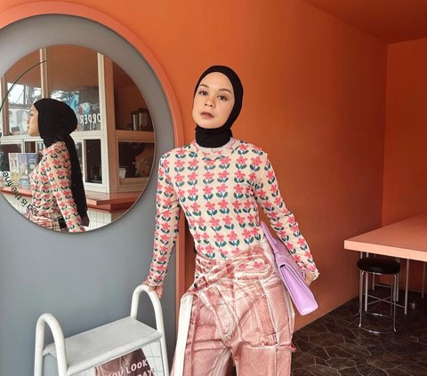 Peek into Tantri Namirah's Adorable Soft Pink Outfit