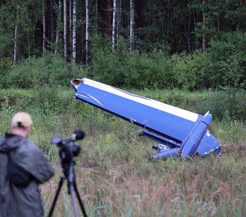 FOTO: Kondisi Hancur Pesawat Pribadi yang Diduga Ditumpangi Bos Tentara Bayaran Wagner, Yevgeny Prigozhin Usai Jatuh di Rusia