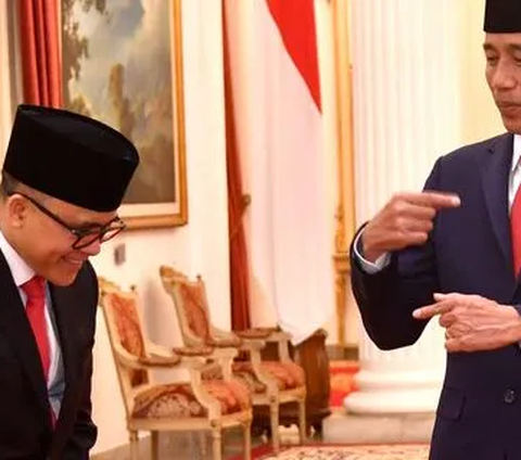 Jokowi Tunjuk Menteri PAN-RB Azwar Anas jadi Menkopolhukam Ad Interim