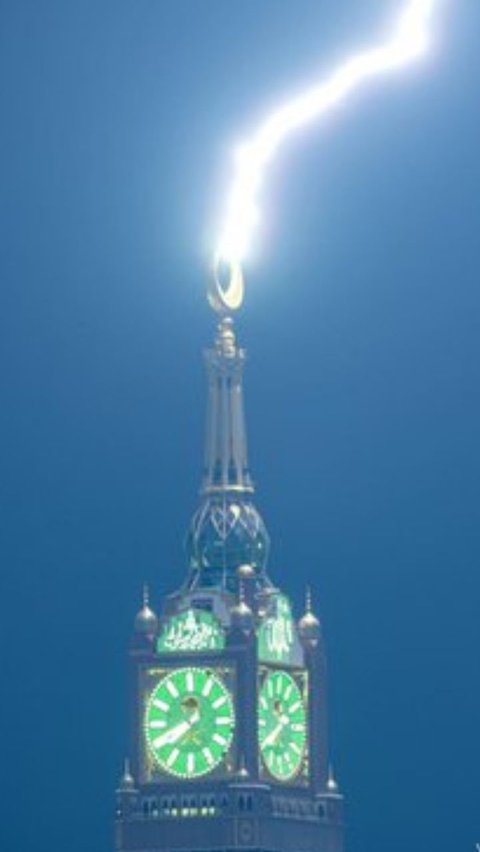 Ini Ternyata Rahasia Penangkal Petir di Menara Jam Makkah saat Geledek Menyambar
