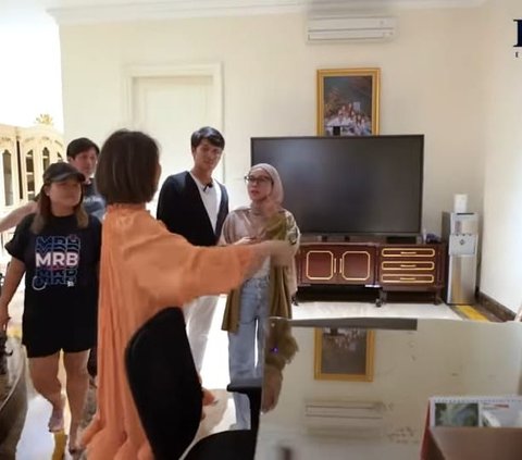 Potret Rizky Billar Melongo Kunjungi Istana Super Mewah Crazy Rich PIK, Ada TV Canggih Seharga Rp300 Juta