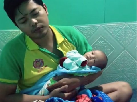 Viral Video Ayah Gendong Bayinya Sambil Terkantuk-Kantuk, Dibanjiri Curhatan Ibu-Ibu