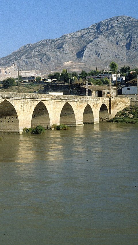 'Kota Abadi' Berusia 7.000 Tahun Ditemukan di Turki, Ada Jembatan Batu dan Mozaik Indah