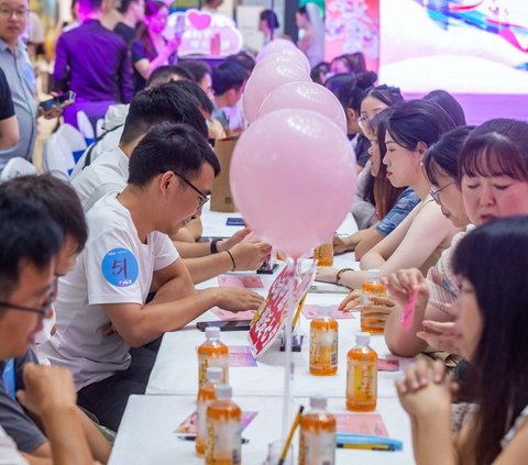 FOTO: Mencari Jodoh Lewat Kencan Buta Massal di Festival Hari Valentine China